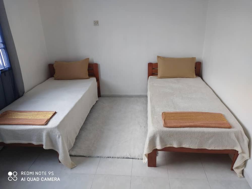 R&R Homestay Simpang Renggam Екстериор снимка